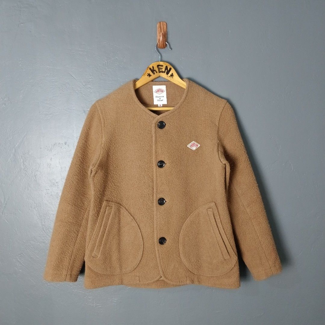 For Women - Danton - Wool Mossa Jacket (Category: Coats, Jackets and Outerwear) located in Bacolod City. Submitted by drop.ph (Listing ID 1470686331, Image 1). Description: Danton - Collarless Wool Mosa Jacket Authentic *Size S fits M - 19.5x24 *Very Good *Lints *Price: 1,500php *Add SF if outside Bacolod City .