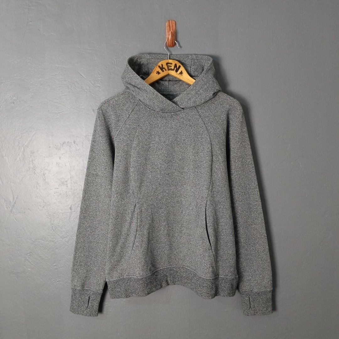For Women - Lululemon - Scuba Pullover (Category: Coats, Jackets and Outerwear) located in Bacolod City. Submitted by drop.ph (Listing ID 1470662902, Image 2). Description: Lululemon - Scuba Pullover Hoodie Authentic *Size L - 21x24.5 *Good as New *No Flaws *Price: 880php *Add SF if outside Bacolod City.