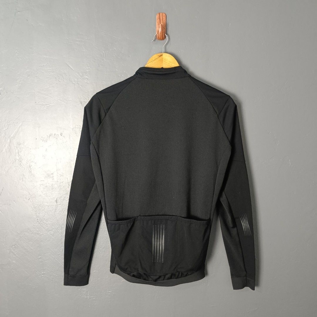 For Women - Shimano (Category: Activewear) located in Bacolod City. Submitted by drop.ph (Listing ID 1470685447, Image 2). Description: Shimano Authentic *Size M - 17.5x22, 24.5 back *Excellent *No Flaws *Price: 680php *Add SF if outside Bacolod City.