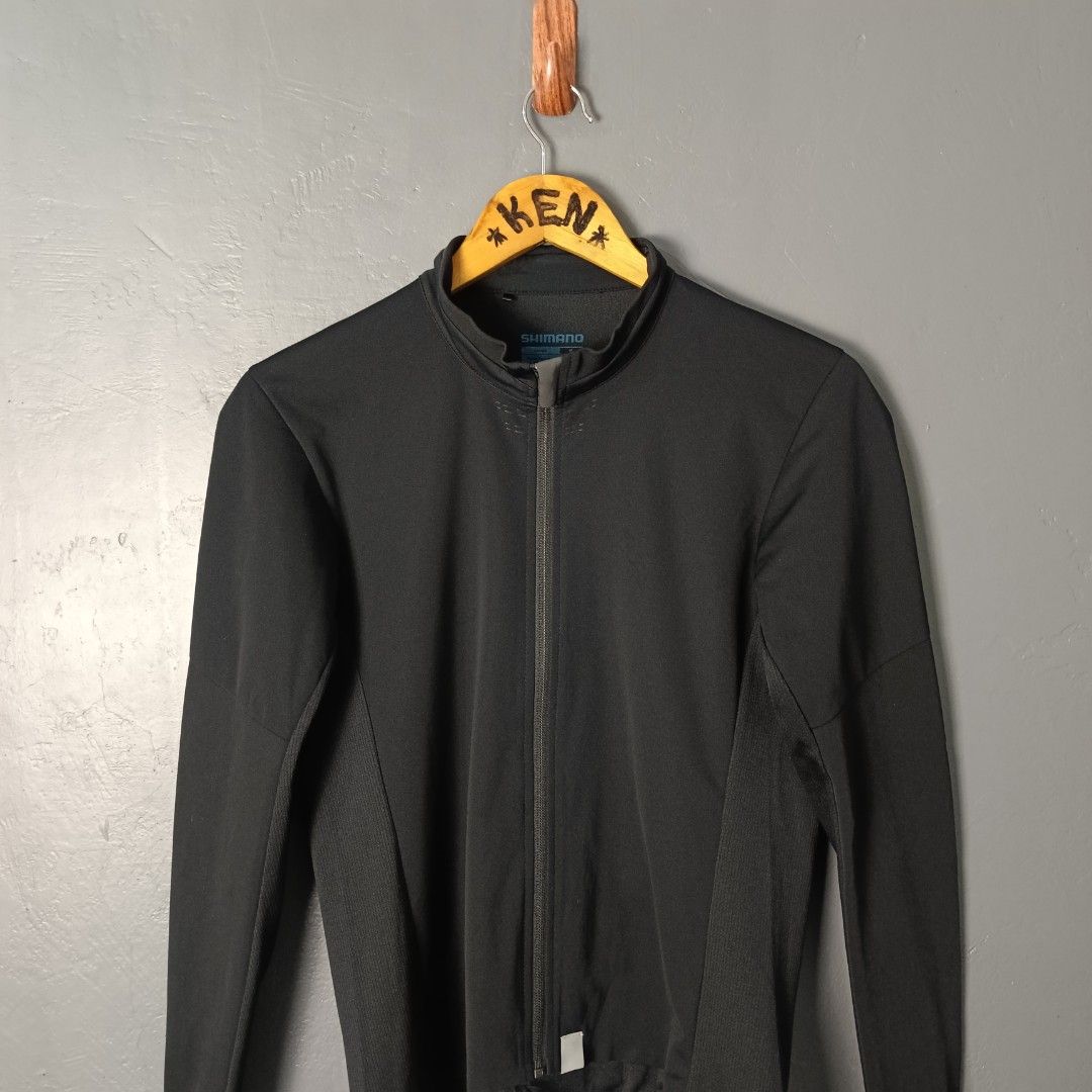 For Women - Shimano (Category: Activewear) located in Bacolod City. Submitted by drop.ph (Listing ID 1470685447, Image 3). Description: Shimano Authentic *Size M - 17.5x22, 24.5 back *Excellent *No Flaws *Price: 680php *Add SF if outside Bacolod City.
