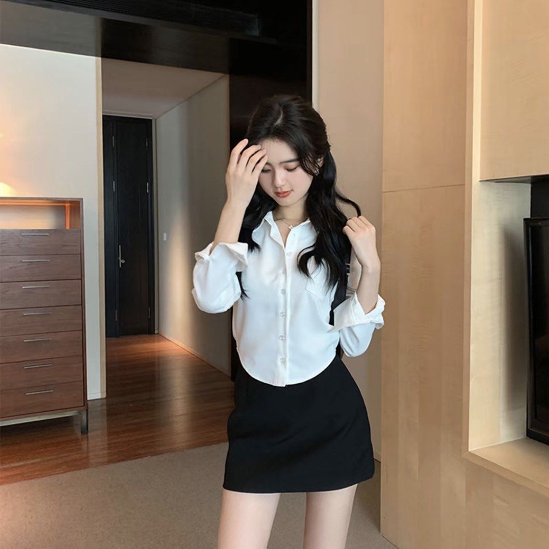 Formal, Casual Plain Longsleeves Blouse in White (Category: Longsleeves) located in Cavite. Submitted by mevynn (Listing ID 1470737399, Image 2). Description: used once only, from SM Dept. declutterring what you see is what you get size: xs-s 💳 gotyme, gcash or BPi 🚚 lalamove or jnt.