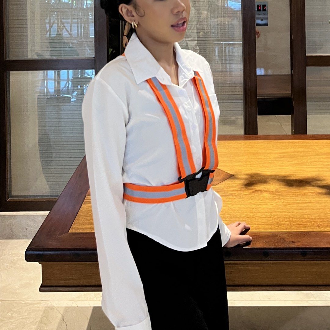 Formal, Casual Plain Longsleeves Blouse in White (Category: Longsleeves) located in Cavite. Submitted by mevynn (Listing ID 1470737399, Image 3). Description: used once only, from SM Dept. declutterring what you see is what you get size: xs-s 💳 gotyme, gcash or BPi 🚚 lalamove or jnt.