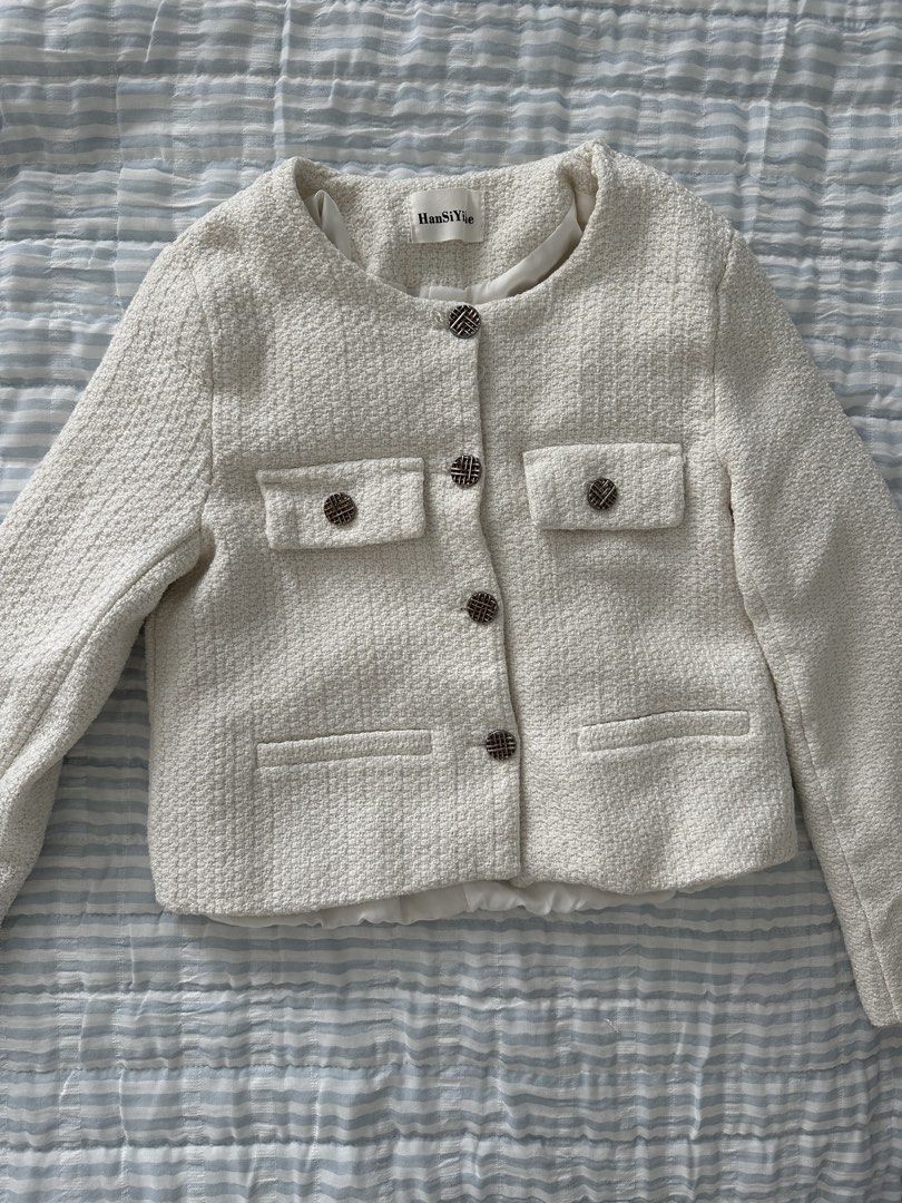 Formal top for women (Category: Coats, Jackets and Outerwear) located in Quezon City. Submitted by byzeya (Listing ID 1470604026, Image 1). Description: Xs - sm bought in Thailand very nice quality .
