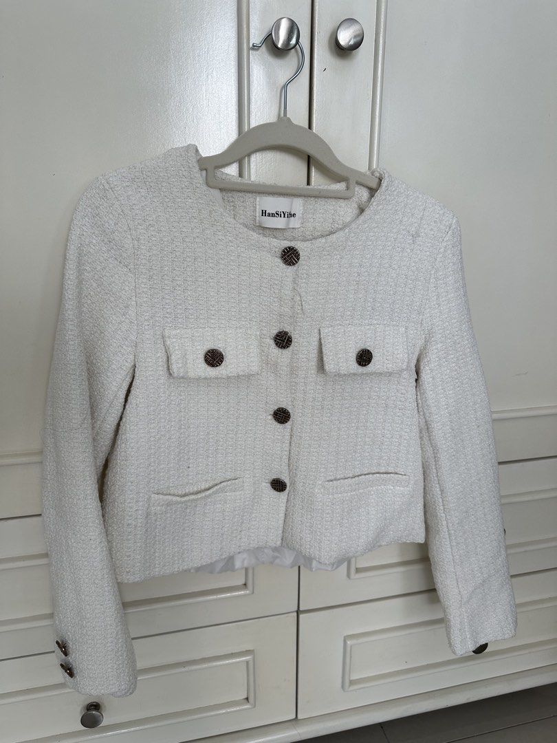 Formal top for women (Category: Coats, Jackets and Outerwear) located in Quezon City. Submitted by byzeya (Listing ID 1470604026, Image 2). Description: Xs - sm bought in Thailand very nice quality .