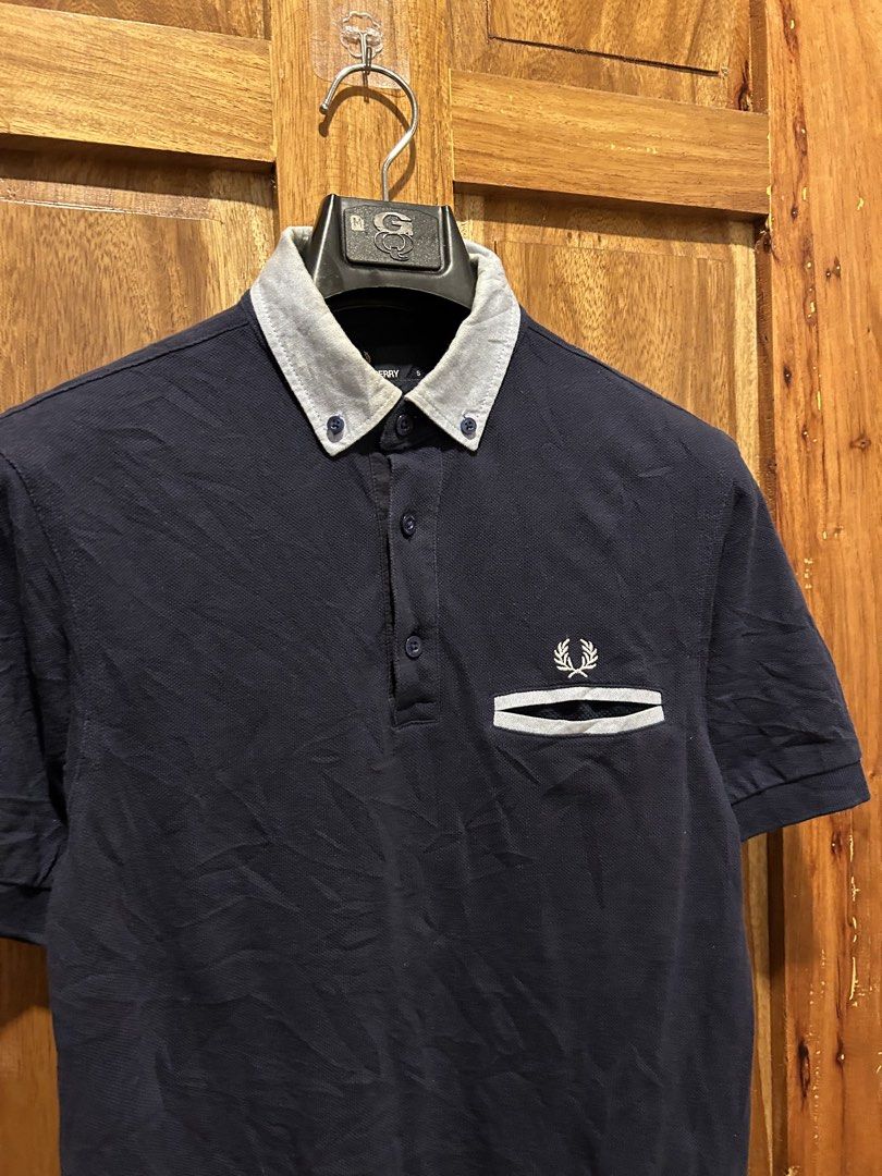 Fred perry (Authentic) (Category: Tshirts & Polo Shirts ) located in Talakag. Submitted by heisenberg_0712 (Listing ID 1470572791, Image 2). Description: Good condition 19x26 (needs wash) yellow collar 9 or better color rate.