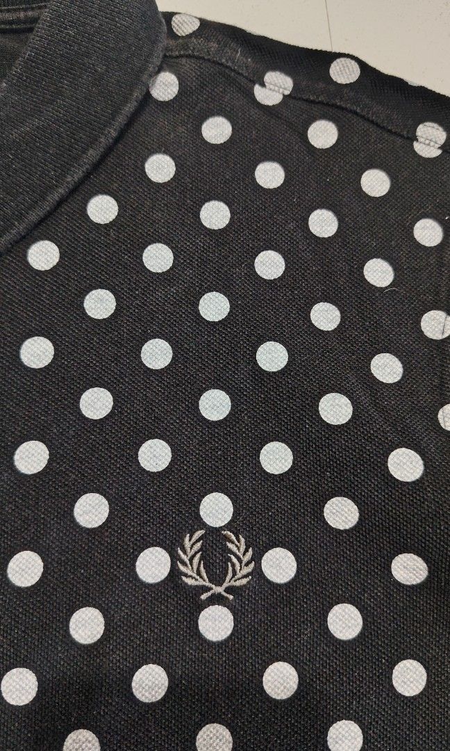 Fred perry poloshirt (Category: Tshirts & Polo Shirts ) located in Quezon City. Submitted by thriftmo19 (Listing ID 1470691675, Image 2). Description: Size large / 22x27.5 9/10 condition 1k only.