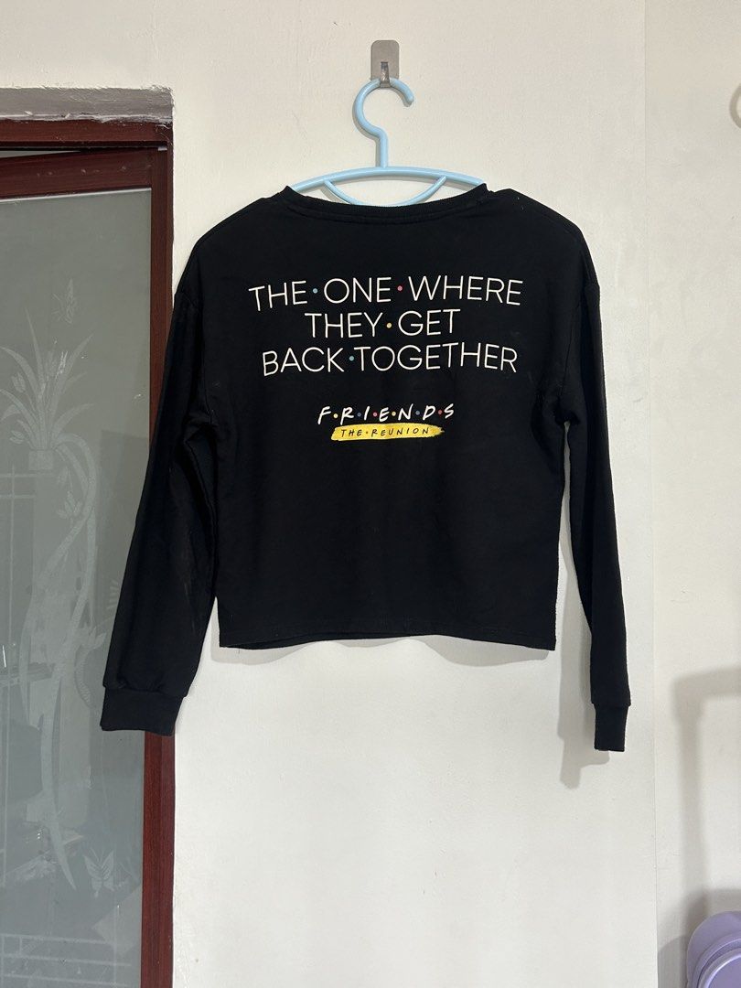 Friends Merch Sweater Longsleeves (Category: Coats, Jackets and Outerwear) located in Cainta. Submitted by pascheey2018 (Listing ID 1470666673, Image 2). Description: .