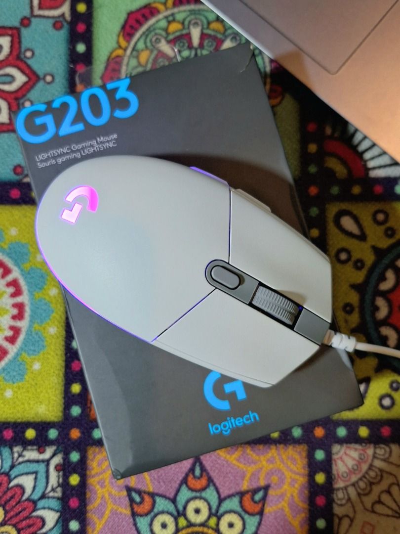 FS Logitech G102/G203 Lightsync RGB Gaming Mouse (White) (Category: Mouse & Mousepads) located in Caloocan City. Submitted by warm.bloom (Listing ID 1470685220, Image 2). Description: FS Logitech G102/G203 Lightsync RGB Gaming Mouse (White) - Condition: 9/10, no double-click issue, complete with box - RFS: Hindi na gagamitin - Original / Authentic Logitech - RGB Lightsync (Gumagana lahat ng lights).