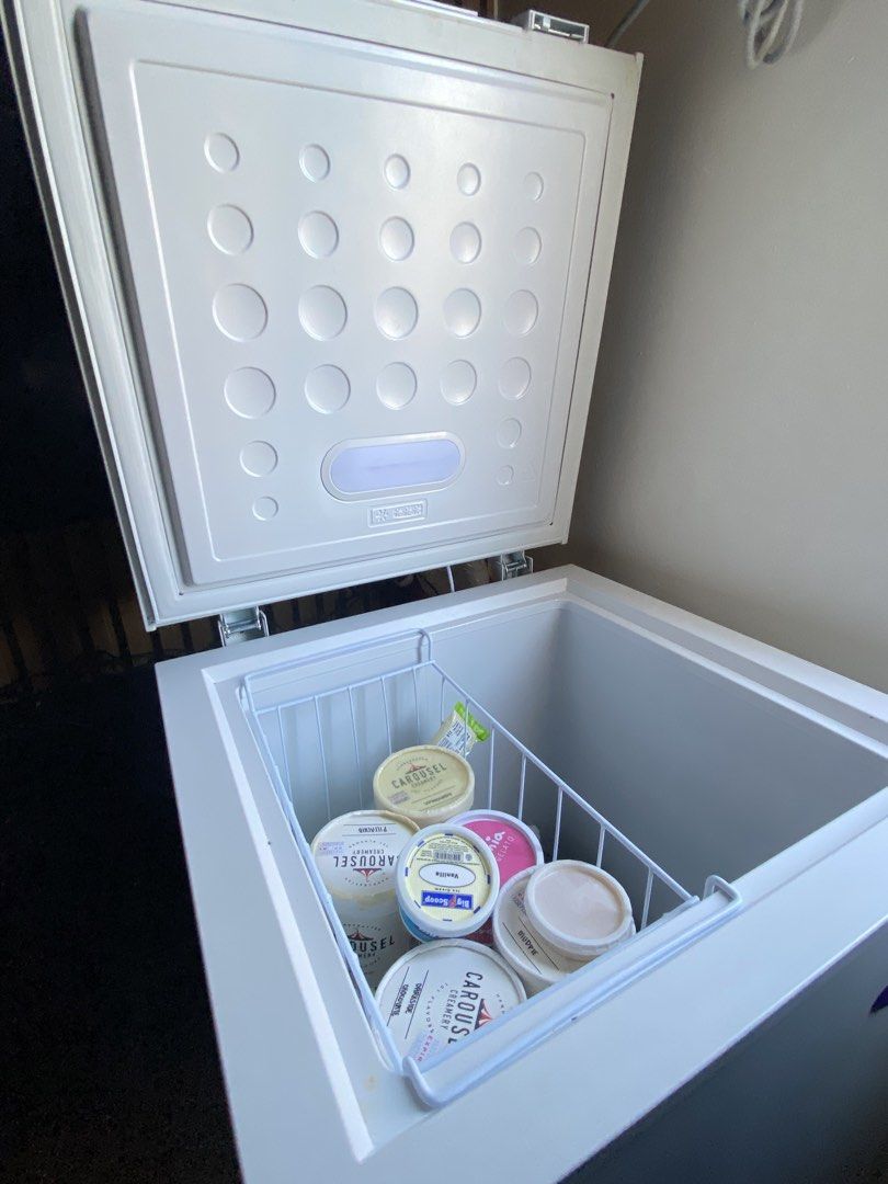 Fujidenzo Chest freezer IFC35GDF (Category: Refrigerators and Freezers) located in Santa Rosa. Submitted by dasha07 (Listing ID 1470626964, Image 3). Description: Fujidenzo chest freezer Model: IFC-35GDF Good as new! .