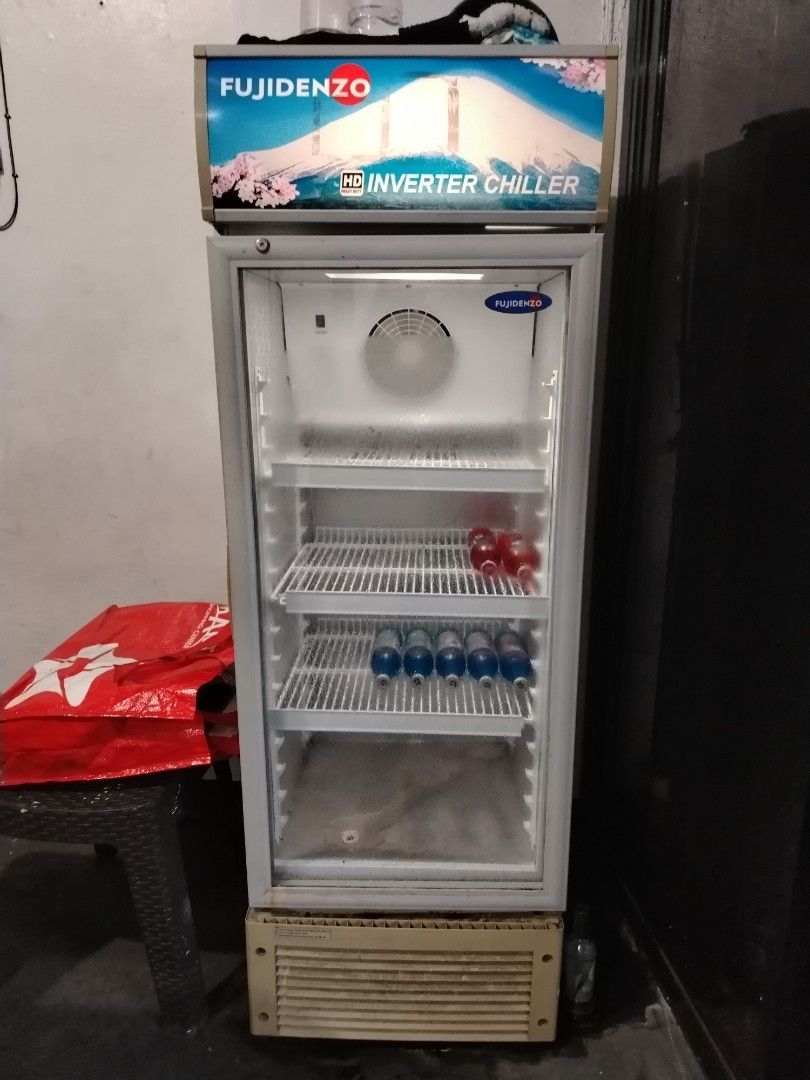 Fujidenzo inverter chiller (Category: Other Home Appliances) located in Bacoor. Submitted by shaniah.yzabelle (Listing ID 1470583968, Image 1). Description: Fujidenzo inverter chiller, 7cubic ft ang taas. Nego for sure buyer. FOR PICK UP OR VIA LALAMOVE!.