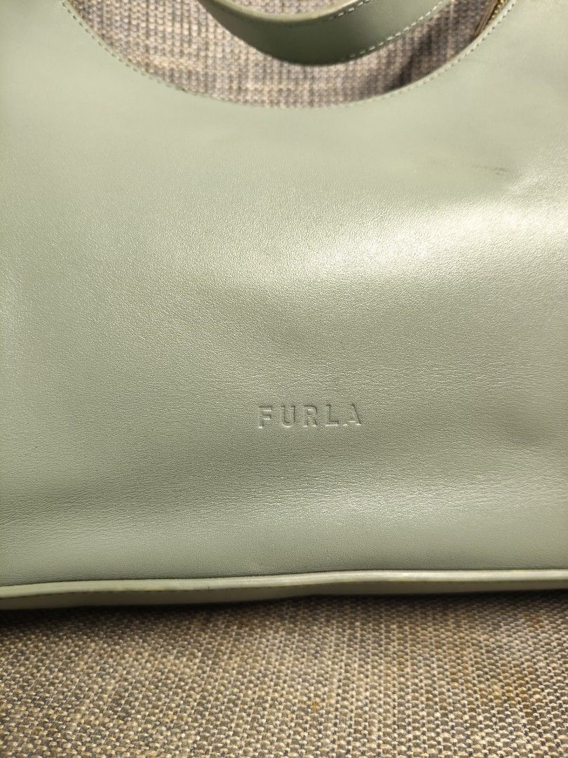 Furla Diamante collection Bag (Category: Luxury Bags & Wallets) located in Mabalacat. Submitted by chiccharmbymitch (Listing ID 1470679348, Image 3). Description: With minimal dirt.
