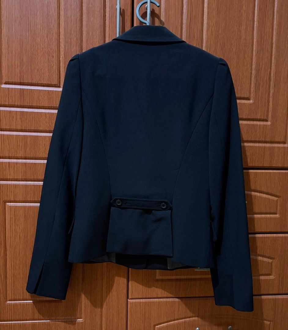 G2000 Two-Button Black Blazer Size 34 (Category: Coats, Jackets and Outerwear) located in Quezon City. Submitted by garagesale2026 (Listing ID 1470597718, Image 3). Description: - Used few times - In very good condition - Very nice in person - Runs big, XS on tag, fits Small - Shoulder: 13.5"; Underarm: 16.5"; Waist: 14"; Length: 22.5; Sleeve: 24".