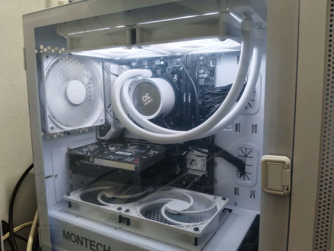 Gaming PC + Monitor (Category: Desktops) located in Caloocan City. Submitted by yvenflow (Listing ID 1470654186, Image 2). Description: [FOR SALE] Ryzen 7 9800X3D Rig + ASUS ROG 255Hz Monitor SYSTEM SPECIFICATIONS: CPU: AMD Ryzen 7 9800X3D RAM: 32GB (2x16GB) G.Skill Flare X5 DDR5 Storage: 1TB Samsung 990 Pro PCIe 4.0 NVMe M.2 SSD Cooler: NZXT Kraken 240 AIO Liquid Cooler Motherboard: ASUS B850M AYW Gaming WiFi (AM5) PSU: Seasonic 750W 80+ Gold Ca