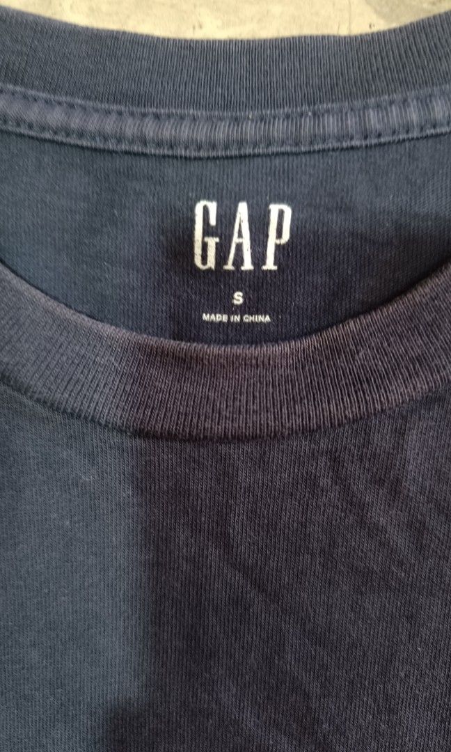 GAP COTTON TEE (Category: Tshirts & Polo Shirts ) located in Midsayap. Submitted by macoy.picker (Listing ID 1470568696, Image 3). Description: GAP COTTON TEE Size: SMALL DIMES: 20.5x25 Preloved +sf Location: North Cotabato.