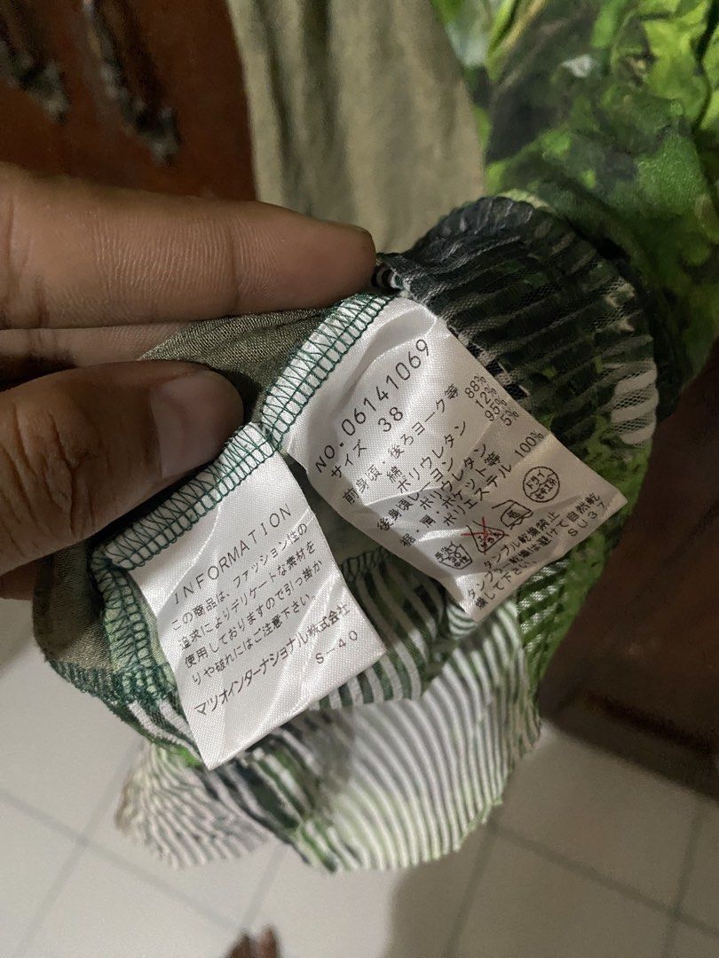 GARDE COLLECTIVE (Category: Dresses) located in Cabuyao City. Submitted by badthrift_pat (Listing ID 1470688064, Image 3). Description: GARDE COLLECTIVE BY:KIKUKO MAKI 👗WIDTH:17 👗LENGTH:34.5 👗LENGTH BACK:37 EXCELLENT CONDITION 🏷️:999.