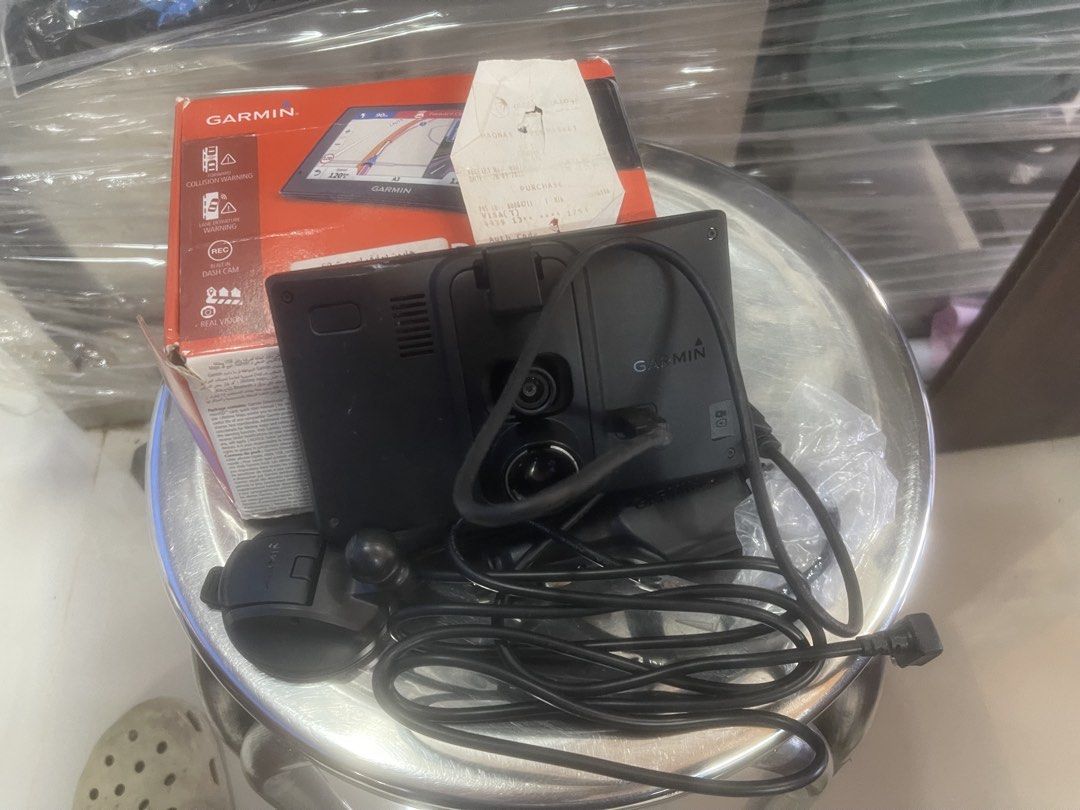 Garmin GPS assit with Dash Can (Category: Other Gadgets) located in Bacolod City. Submitted by verinah1973 (Listing ID 1470576281, Image 1). Description: woth baox and accessories not use...