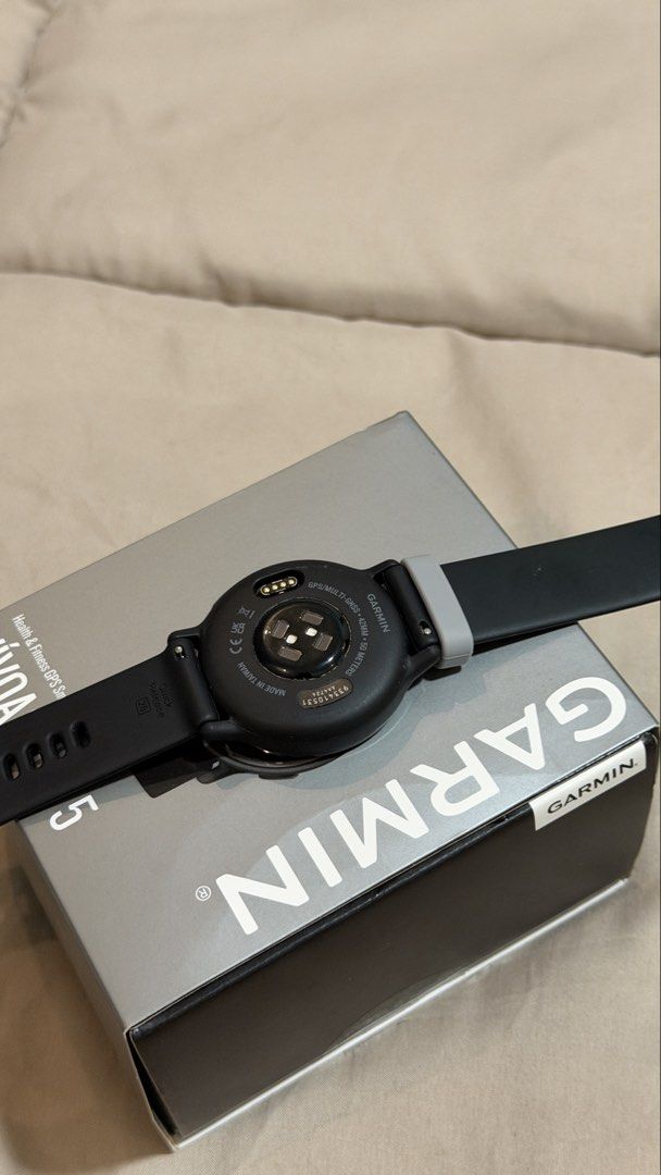 Garmin Vivoactive 5 (Category: Wearables & Smart Watches) located in Tanay. Submitted by prelovedby.nix (Listing ID 1470629243, Image 2). Description: - Original comes with box, charger & paperbag (Complete) - Still on warranty purchased on Aug 9, 2026 - Garmin Eastwood.