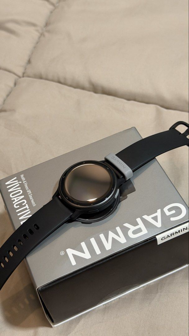 Garmin Vivoactive 5 (Category: Wearables & Smart Watches) located in Tanay. Submitted by prelovedby.nix (Listing ID 1470629243, Image 3). Description: - Original comes with box, charger & paperbag (Complete) - Still on warranty purchased on Aug 9, 2026 - Garmin Eastwood.