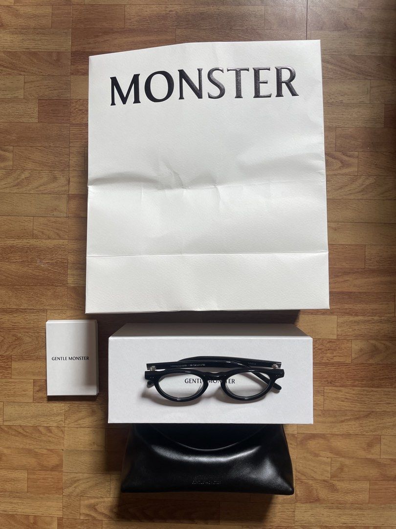 Gentle Monster Maison Margiela MM116 01 (Category: Sunglasses & Eyewear) located in Navotas City. Submitted by 3minuteslate (Listing ID 1470674841, Image 1). Description: Brand new Complete with paper bag, box and case.