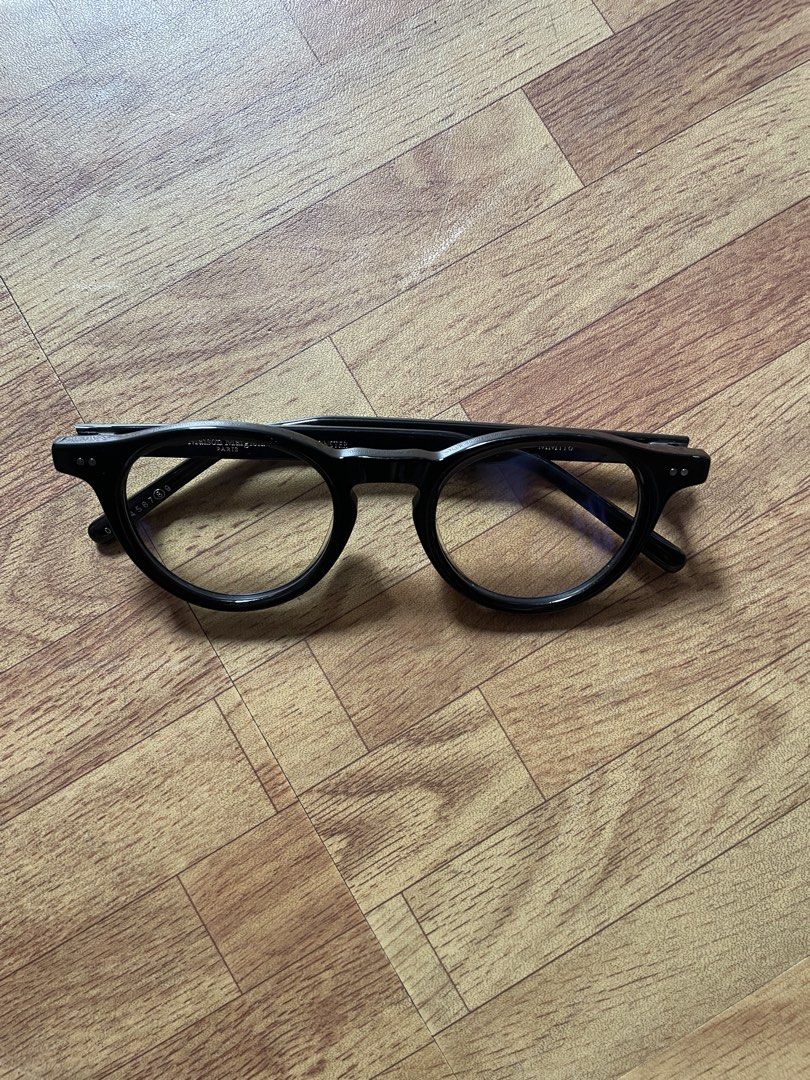 Gentle Monster Maison Margiela MM116 01 (Category: Sunglasses & Eyewear) located in Navotas City. Submitted by 3minuteslate (Listing ID 1470674841, Image 2). Description: Brand new Complete with paper bag, box and case.