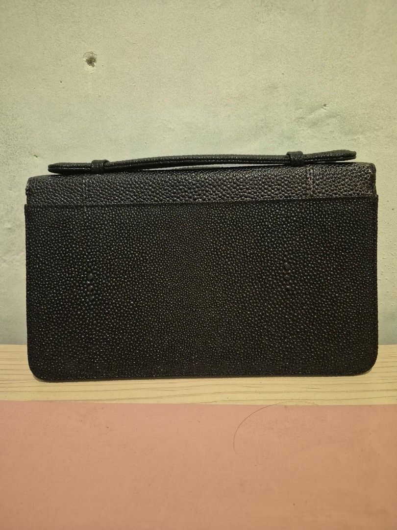 Genuine Stingray Handbag Clutch (Category: Clutches) located in Quezon City. Submitted by gbabesy (Listing ID 1470638401, Image 2). Description: Brand: Arthur Valentino Condition: Excellent, Clean interior Minor flaw: may minimal na tama sa corners ng flap, see uploaded photos.