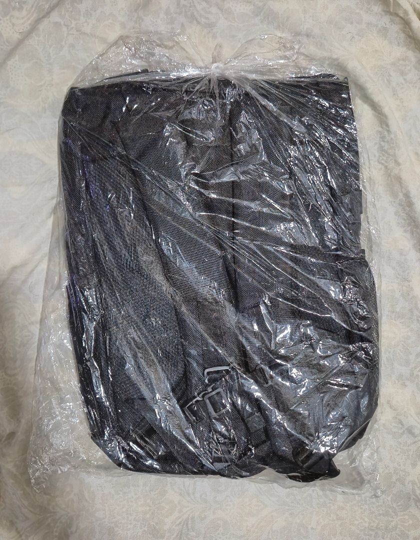 Gigabyte Laptop Bag (Category: Backpacks) located in Manila. Submitted by yacorn (Listing ID 1470646300, Image 3). Description: For Sale: Gigabyte Laptop Backpack (Came with a 16" laptop) Php 2000 Negotiable - Brand New; Taken out of the plastic bag for photographs only RFS: Already have a laptop bag Shipping at buyer's expense. Kindly book for pick-up na lang Meetup location/s: Gateway, DLSU Taft Area, Glorietta Area, Anywhere near LRT line 2.