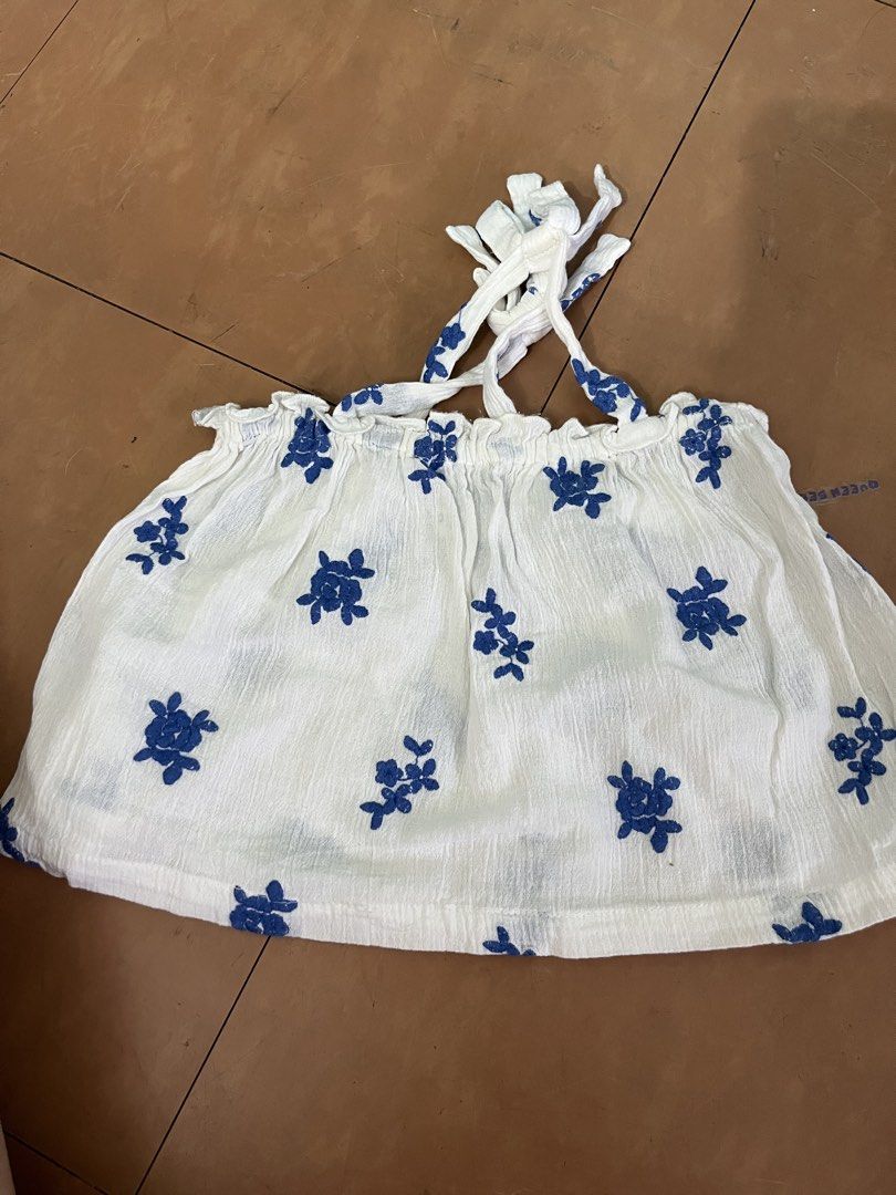 Gingersnaps blouse (Category: Babies & Kids Fashion) located in Manila. Submitted by dsanjuansdeclutter (Listing ID 1470613521, Image 1). Description: .