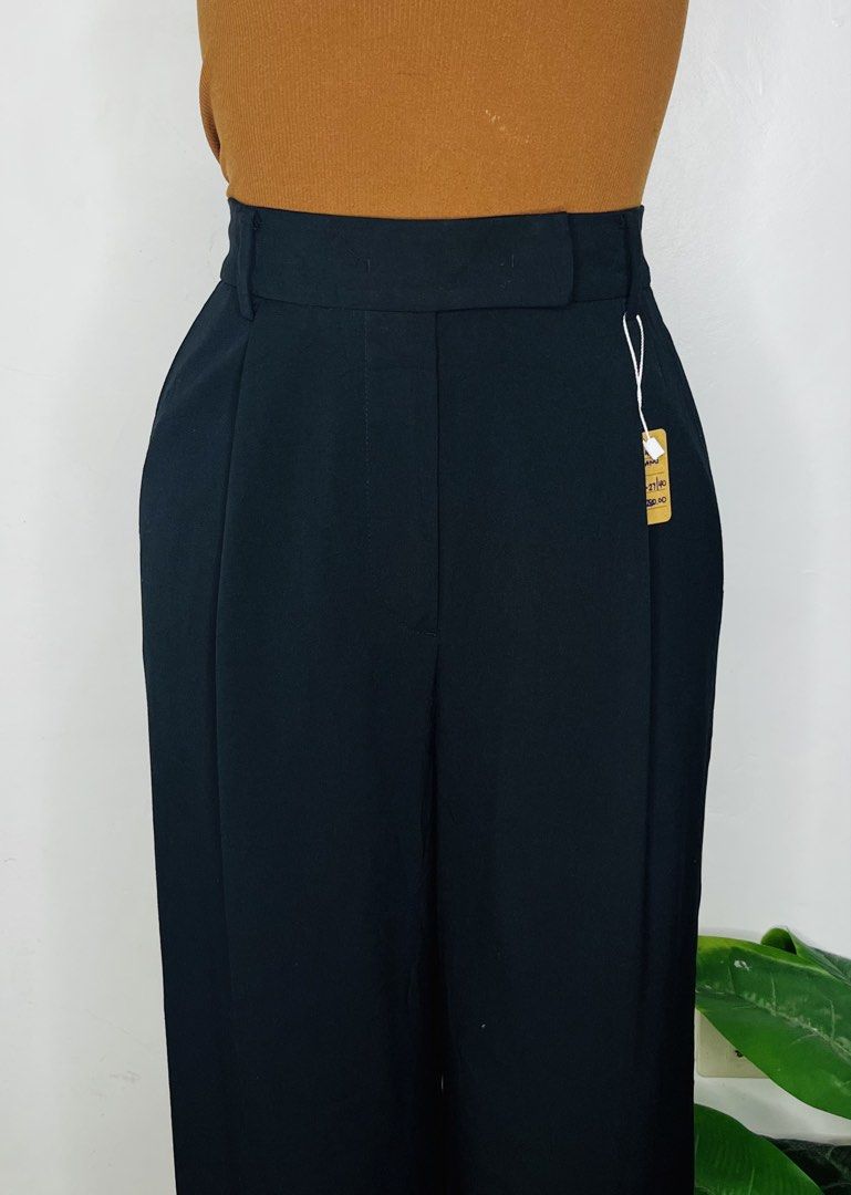 Giordano Trouser Pants| S: 25-27 (Category: Jeans) located in Manila. Submitted by bengirlclothing (Listing ID 1470597820, Image 3). Description: Color: Black Size: 25-27 inches Length: 40 inches Perfect for office work or any formal OOTDs.