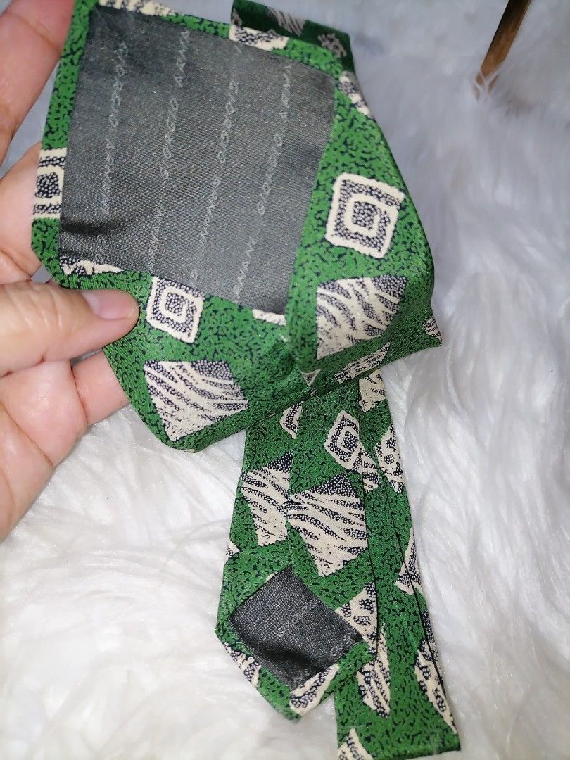 Giorgio Armani Silk Tie (Category: Luxury Accessories) located in Butuan. Submitted by az-branded.items (Listing ID 1470652655, Image 2). Description: Widest part 3.5" Authentic item From Japan.
