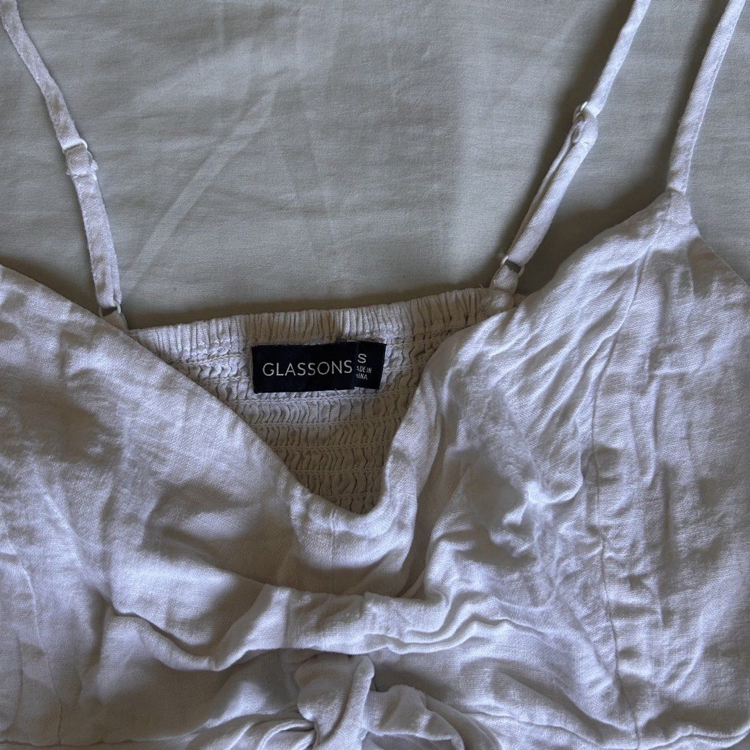 Glassons white front tie top (Category: Sleeveless) located in Cebu City. Submitted by rylscloset (Listing ID 1470625136, Image 2). Description: .