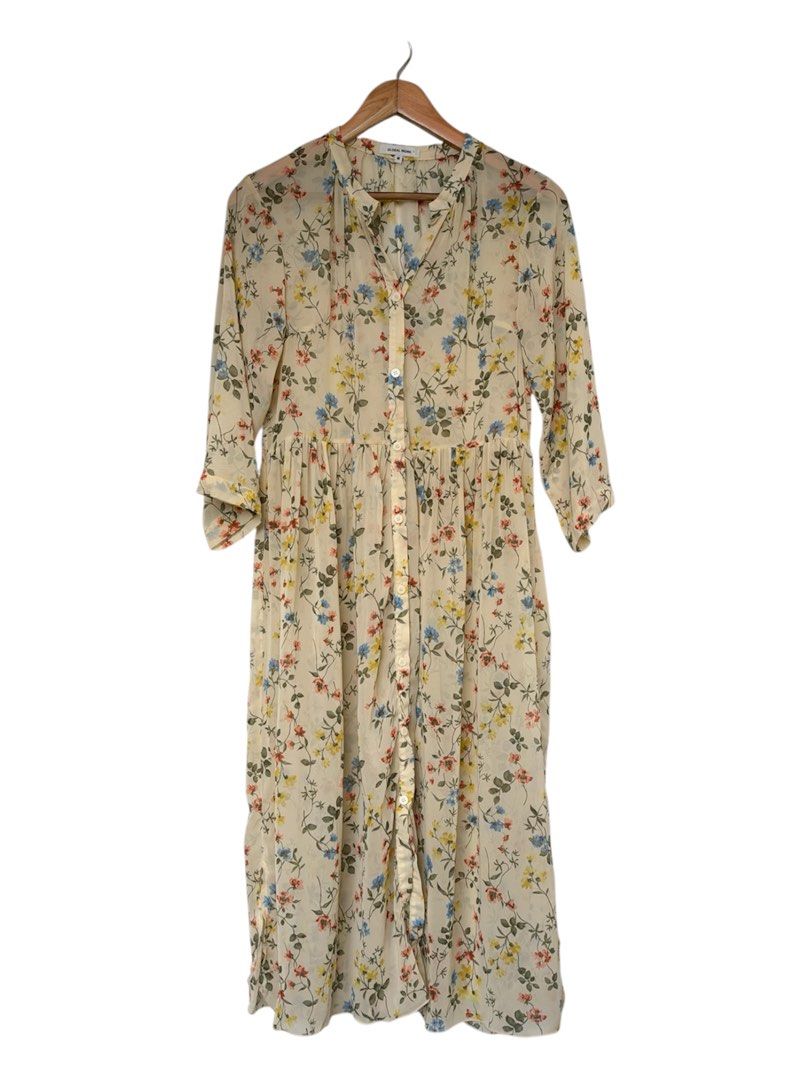 GLOBAL Work Floral Print Button Down Maxi Longsleeve (Category: Dresses) located in Quezon City. Submitted by chrizcboutique (Listing ID 1470690500, Image 2). Description: Global work semi sheer button down maxi dress in longsleeve medium in tag Measurements laid in flat shoulder to shoulder approx 16 inches armpit to armpit approx 19 inches waist approx 18 inches lenght approx 46 inches Condition still in prestine condition like NEW no visible f