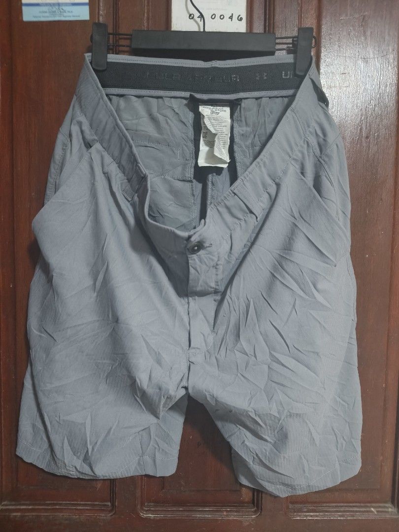 Golf/Casual Shorts Under Armour (Category: Shorts) located in Quezon City. Submitted by makmakramirez (Listing ID 1470593085, Image 1). Description: Golf/Casual Shorts Under Armour no issue size 34-40 length 20inches loc Santa Lucia novaliches Quezon city Lalamove or spx courier Spx sf 50php NCR 60php Luzon 75 php vis, min.