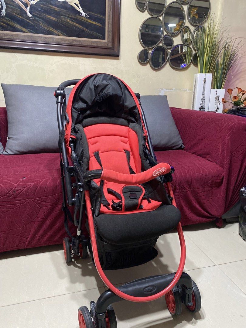 Graco CitiLite R Stroller, lightweight, easy to set (Category: Strollers) located in Manila. Submitted by christines51439 (Listing ID 1470673647, Image 1). Description: Negotiable Super saglit lang nagamit. No damage and functions well. Bought at SM dept store for 14k .