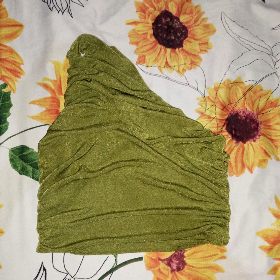 green one shoulder tank top (Category: Others Tops) located in Manila. Submitted by pre1ovedbyjay (Listing ID 1470663766, Image 1). Description: Size: S - M.