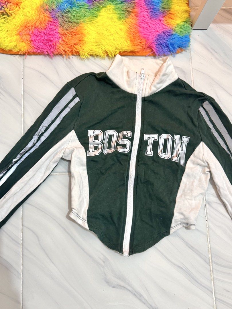 Green Zipped Longsleeves Croptop (Category: Longsleeves) located in Bulacan. Submitted by archivesbyjanine (Listing ID 1470681178, Image 3). Description: .