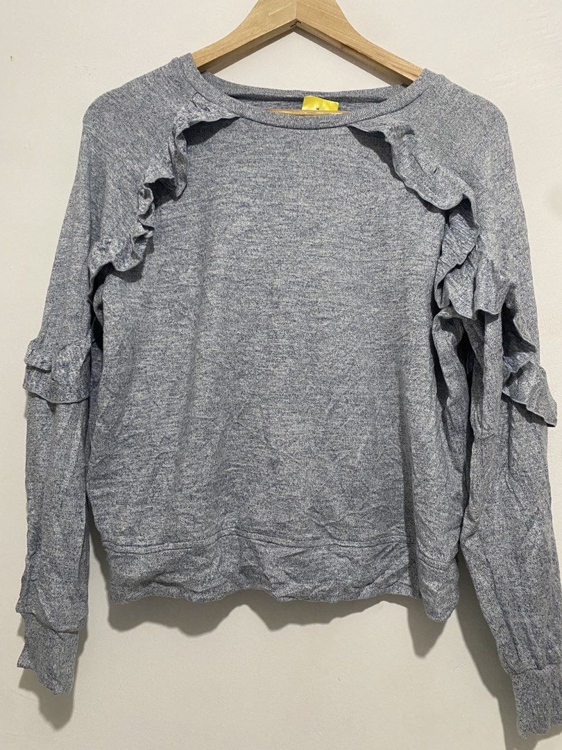Grey Ruffled Long Sleeve Sweater (Category: Longsleeves) located in Manila. Submitted by telly.742 (Listing ID 1470575727, Image 1). Description: Size: Small.