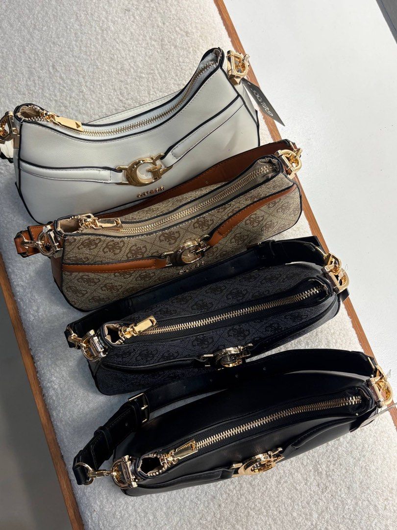 GU3SS Dea Top Zip Shoulder Bag (Category: Shoulder Bags) located in Manila. Submitted by whimsy.finds (Listing ID 1470725909, Image 2). Description: Payment first basis via Gcash / Maribank / Maya Ship via Lalamove / jnt *No rush shipping *Open for bulk order .