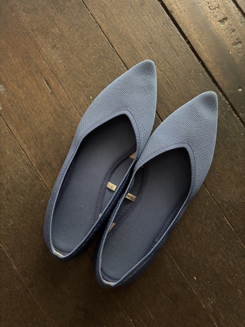 GU Blue Flats (Category: Flats & Sandals) located in Quezon City. Submitted by lovedbyuandme (Listing ID 1470593623, Image 1). Description: GU LARGE BLUE FLATS Used around 5x Last price posted Shipping from Quezon City.