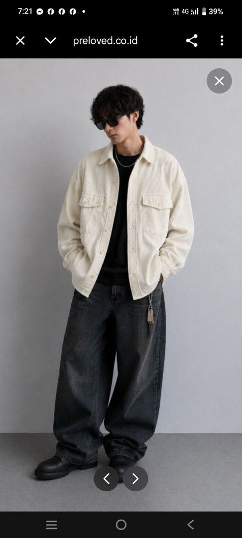 GU coldoroy jacket (Category: Coats, Jackets and Outerwear) located in Manila. Submitted by zenflower.0bda2c (Listing ID 1470593197, Image 1). Description: WTS.. GU uniqlo Oversized big pocket coldoroy Excellent condition (M fit L) Actual dimensions (Width:22 inches) (Length:28 inches) No issue/need wash only 450+sf PM DM. For more details Davao city.
