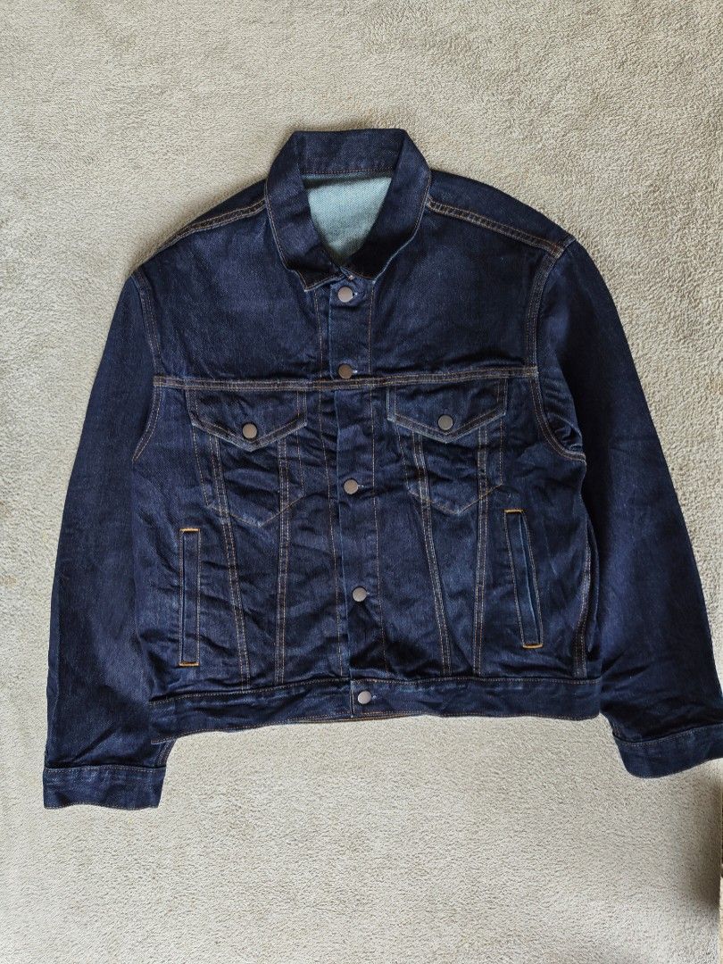 GU Dark Indigo Denim Trucker Jacket (Category: Coats, Jackets and Outerwear) located in Midsayap. Submitted by indigoventure (Listing ID 1470613811, Image 2). Description: GU DENIM JACKET 📏 𝙎𝙞𝙯𝙚: Large (L on tag) 📐 𝘿𝙞𝙢𝙚𝙣𝙨𝙞𝙤𝙣: ➤ Width — 24 ➤ Length — 25 🎨 𝘾𝙤𝙡𝙤𝙧 𝙍𝙖𝙩𝙚: 9.8/10 ✨ 🛠️ 𝙄𝙨𝙨𝙪𝙚: None ✅ 💸 𝙋𝙧𝙞𝙘𝙚: ₱780 + shipping fee 🚚 𝘾𝙤𝙪𝙧𝙞𝙚𝙧: J&T Express 📍 𝙇𝙤𝙘𝙖𝙩𝙞𝙤𝙣: Mindanao, Midsayap North Cotabato ⚠️ Bu