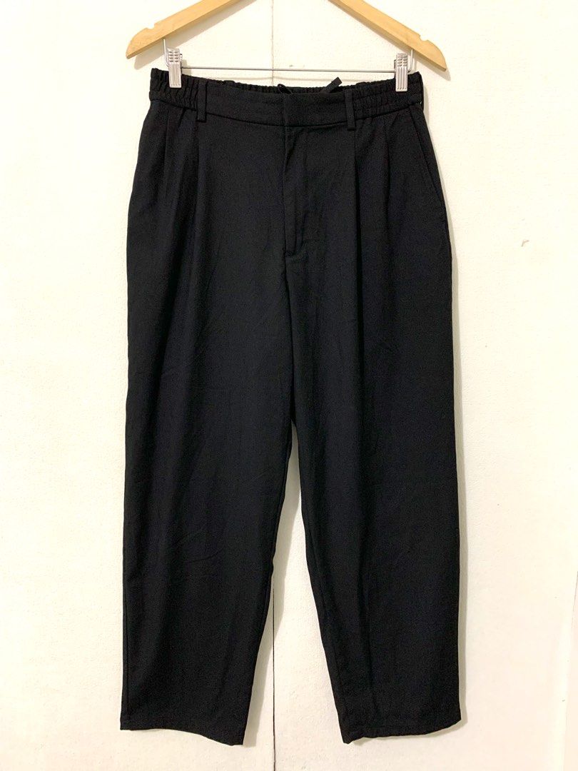 GU men black stretch pleated pants (Category: Trousers) located in Calamba. Submitted by melaicas (Listing ID 1470660103, Image 1). Description: Waist-30/32 inches Length-39 inches .