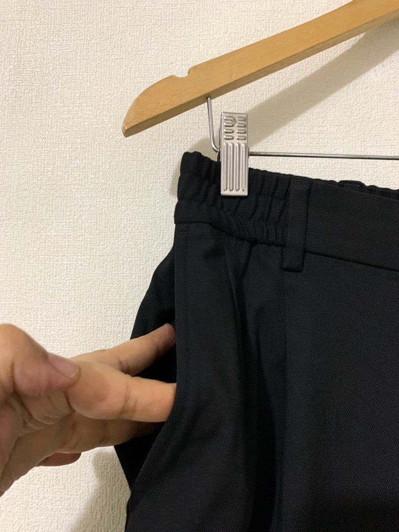 GU men black stretch pleated pants (Category: Trousers) located in Calamba. Submitted by melaicas (Listing ID 1470660103, Image 3). Description: Waist-30/32 inches Length-39 inches .
