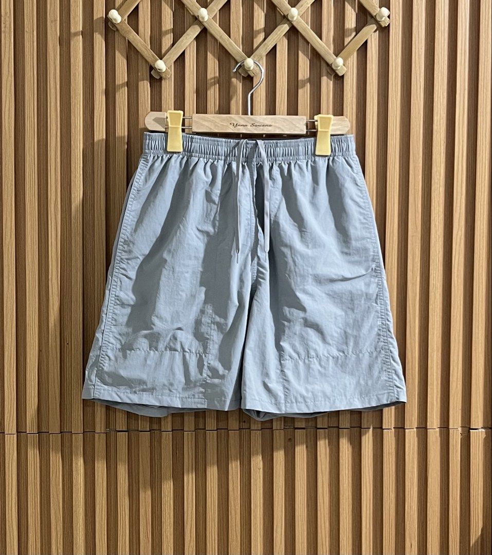 GU Nylon Short (Category: Shorts) located in Caloocan City. Submitted by ynna_27 (Listing ID 1470681358, Image 1). Description: GU Nylon Short Used - Good as new Color : Gray Small Waist 27-32” garterized Length 17” Issue : x Price 580.