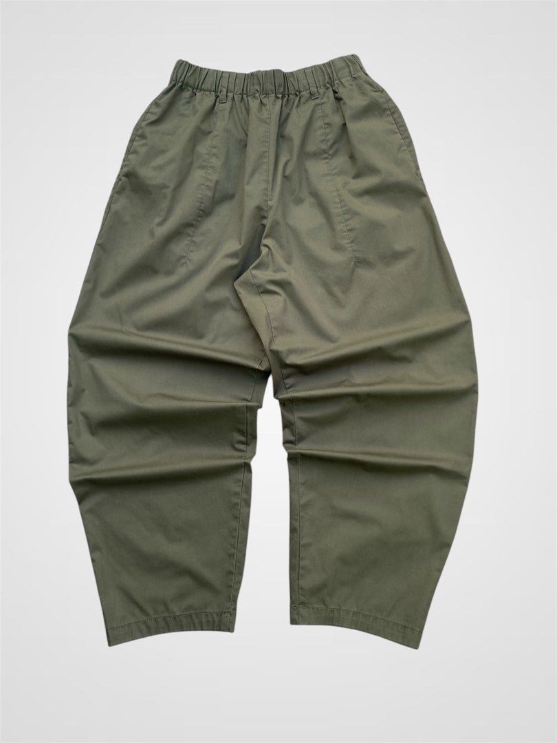 GU Parachute Chino (Category: Chinos) located in Bauang. Submitted by thriftydetrese (Listing ID 1470669277, Image 1). Description: GU Balloon Pants Olive Green W- 26/34 (free size) L- 38 H- 8 No issue Brand new Condition .