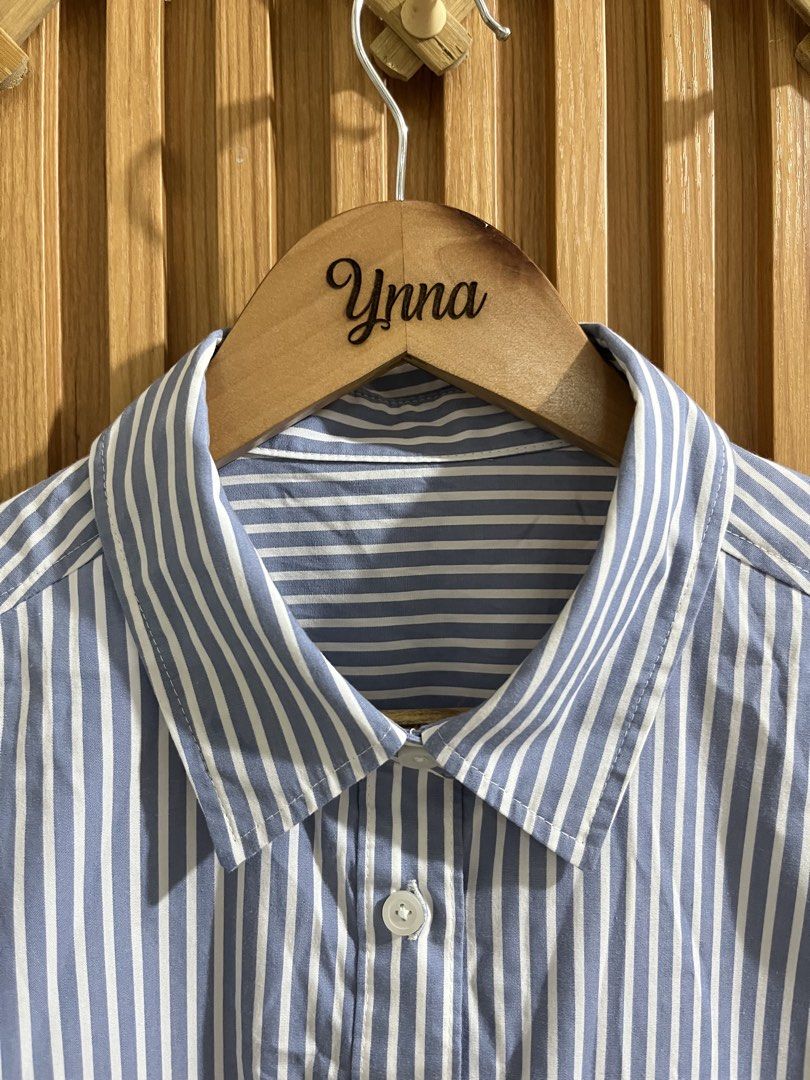 GU Stripe oversized Long sleeve (Category: Longsleeves) located in Caloocan City. Submitted by ynna_27 (Listing ID 1470679189, Image 3). Description: GU Stripe oversized Long sleeve Used - Good as new Large Issue : x Price 650.