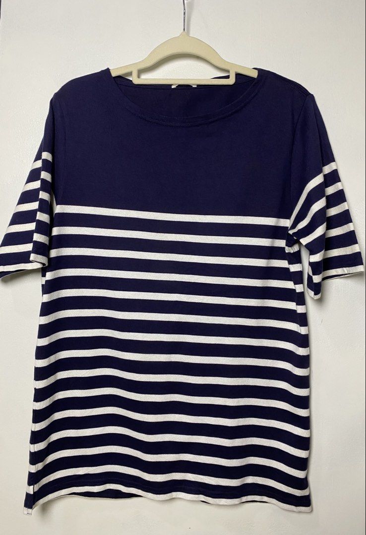 Gu striped top navy white (Category: Blouses) located in Makati City. Submitted by indaysukaycloset (Listing ID 1470679813, Image 1). Description: ⚓ GU STRIPED TOP - NAVY / WHITE ITEM: GU Striped Boat Neck Top (Navy) BRAND: GU by UNIQLO - Japan Brand COLOR: Navy Blue / White TAG SIZE: M FITS: Medium to Large CUT: Relaxed / Loose fit - unisex style LENGTH: Long - can be tunic top FABRIC: 100% Cotton → Thick quality cotton, not manipis → Soft, brea
