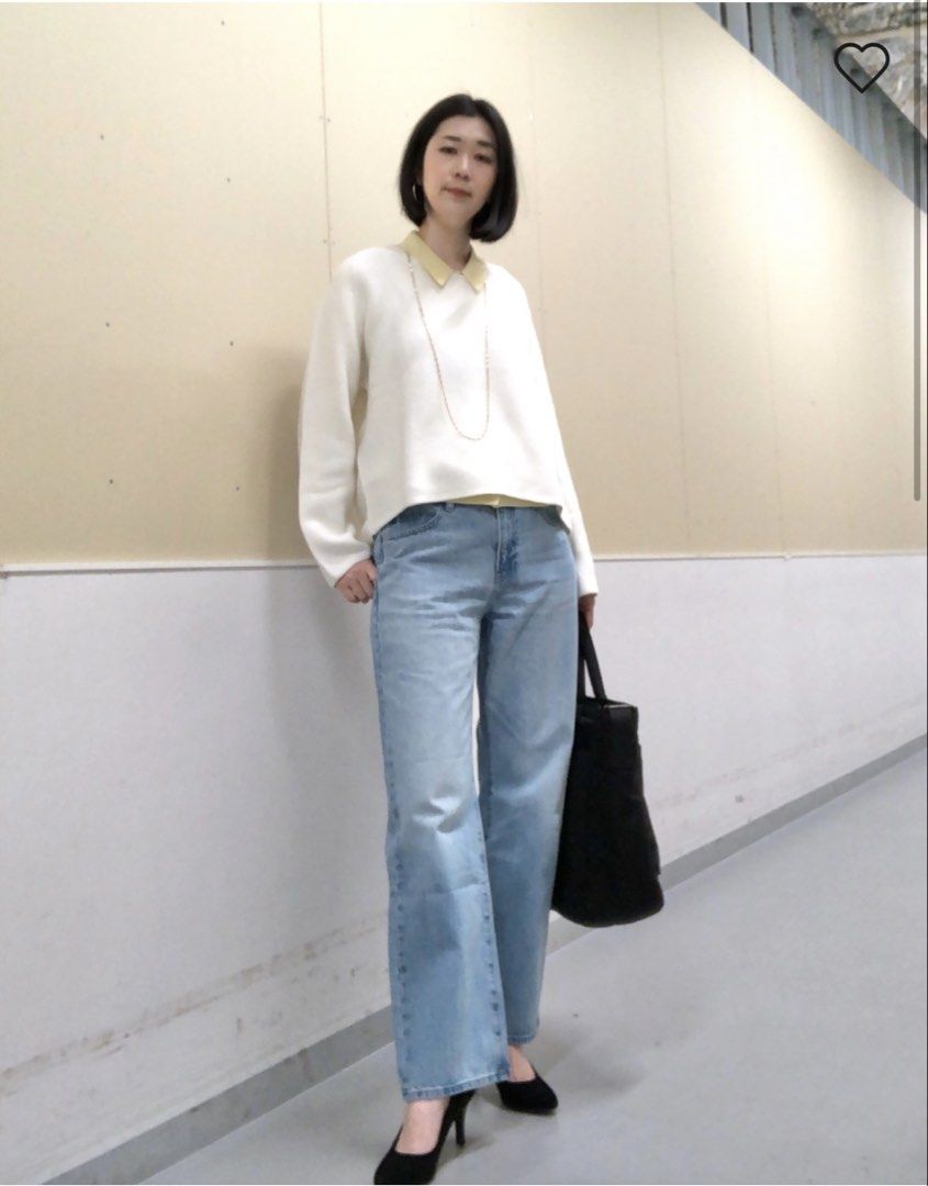 GU White V-Neck Knit (Category: Sets or Coordinates) located in Cavite. Submitted by yakultjeni85475 (Listing ID 1470731885, Image 2). Description: - Color: Off-white - Style: Two-piece lounge set (matching sweater and shorts) - Top Details: V-neck, dropped shoulders, and loose balloon sleeves - Material: Cozy, soft knit - Versatility: Perfect for lounging at home or mixing and match with jeans and trousers.