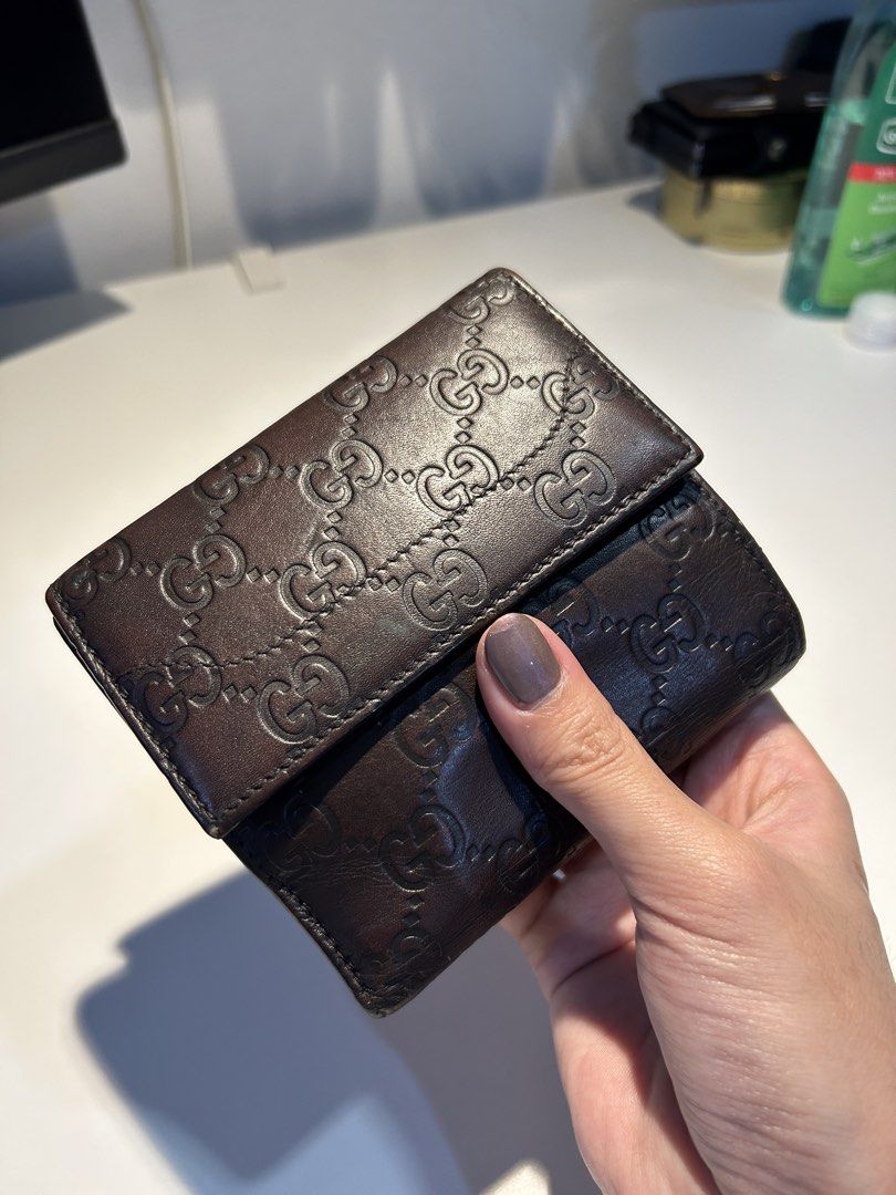 Gucci Jackie Wallet (Category: Luxury Bags & Wallets) located in Makati City. Submitted by miss.manolos.closet (Listing ID 1470566388, Image 3). Description: .