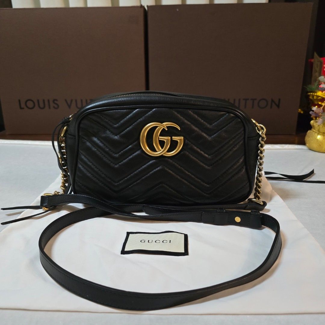 Gucci Marmont Camera Bag🖤 (Category: Luxury Bags & Wallets) located in Paranaque City. Submitted by kyshei (Listing ID 1470667935, Image 3). Description: 💯legit/,orig money back guaranteed‼️👍.