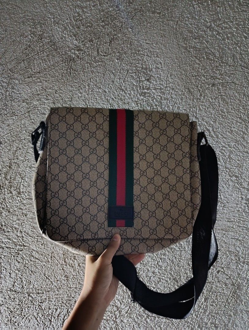 Gucci Monogram Messenger Bag (Category: Luxury Bags & Wallets) located in Abucay. Submitted by lovedby.herrr (Listing ID 1470677242, Image 1). Description: Authenticity Unverified .